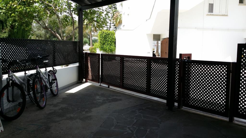 Yialos Holiday Apartments 페르볼리아 외부 사진