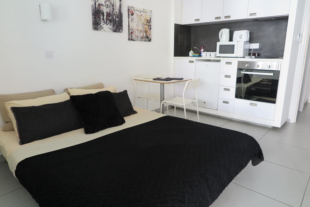 Yialos Holiday Apartments 페르볼리아 외부 사진