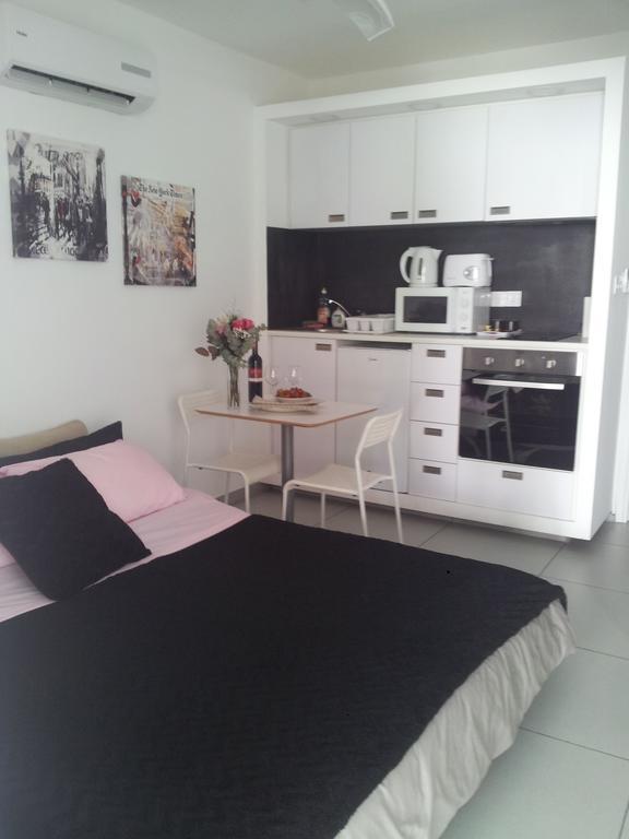 Yialos Holiday Apartments 페르볼리아 외부 사진